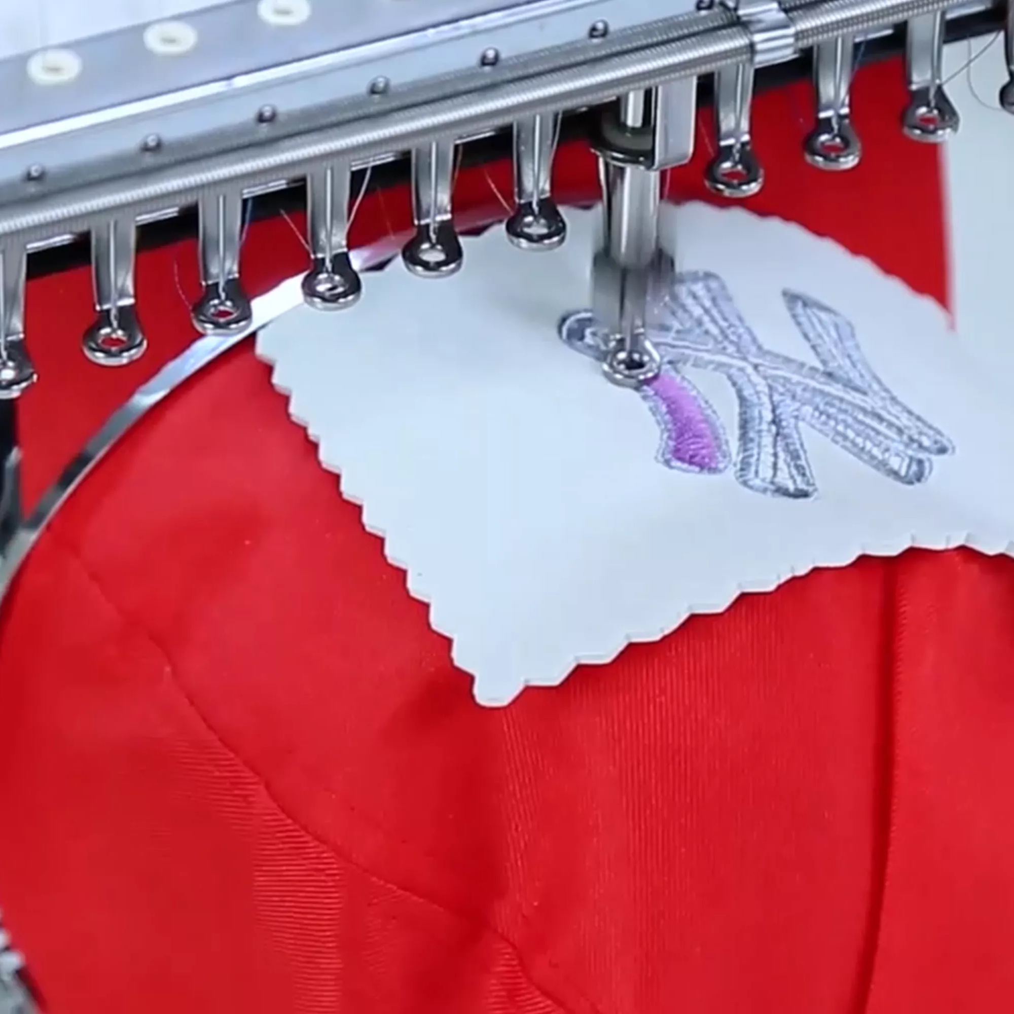 Copia de BAI-embroidery-machine